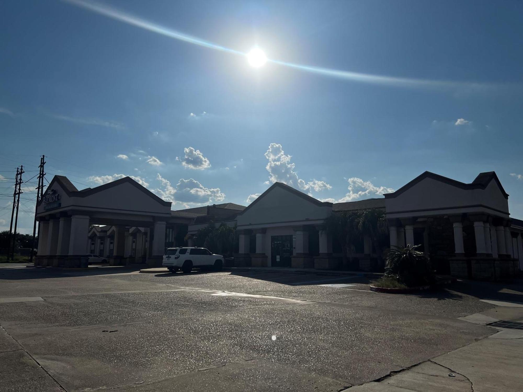 Baymont By Wyndham Port Arthur - Groves Area Exterior photo