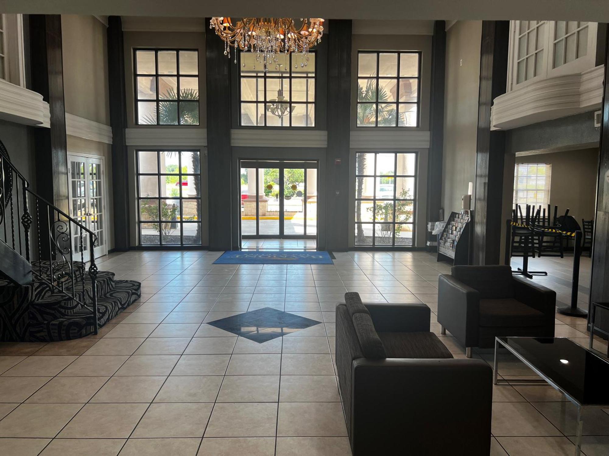 Baymont By Wyndham Port Arthur - Groves Area Exterior photo